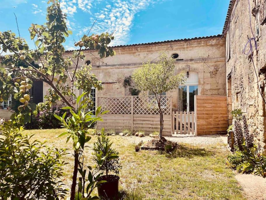 Appartement Beau Dans Domaine Viticole & Arboricole *